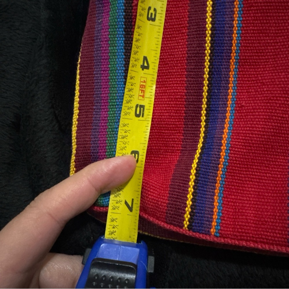 Fossil red multicolor woven handbag with wooden ring handles might missing strap - Picture 10 of 10